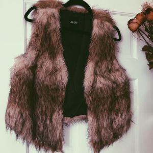 Fur vest